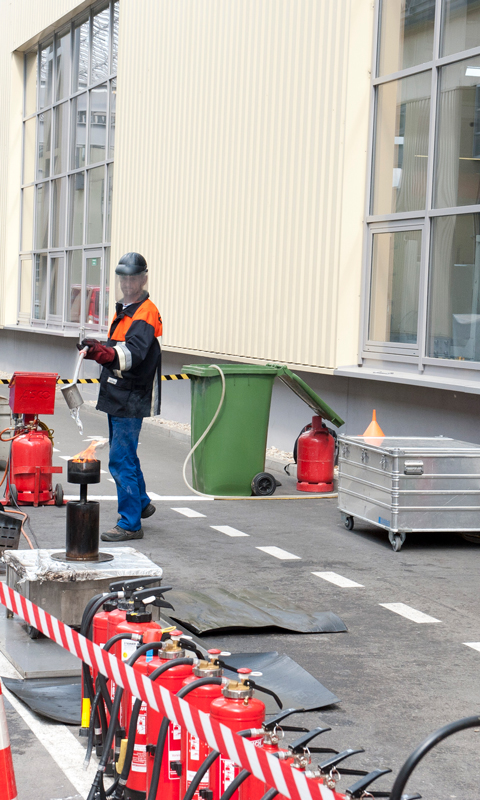 Räumungshelfer Brandschutzhelferschulung AD Crew Arbeitsschutz Arbeitssicherheit