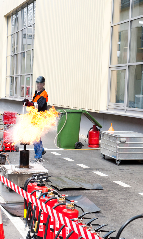 Evakuierungshelferschulung Brandschutzhelferschulung AD Crew Arbeitsschutz Arbeitssicherheit