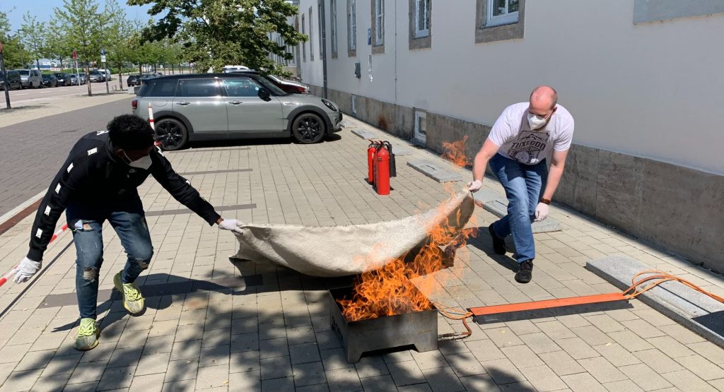 Brandschutzhelferschulung, Brandschutz, AD Crew, Regensburg, Praxis